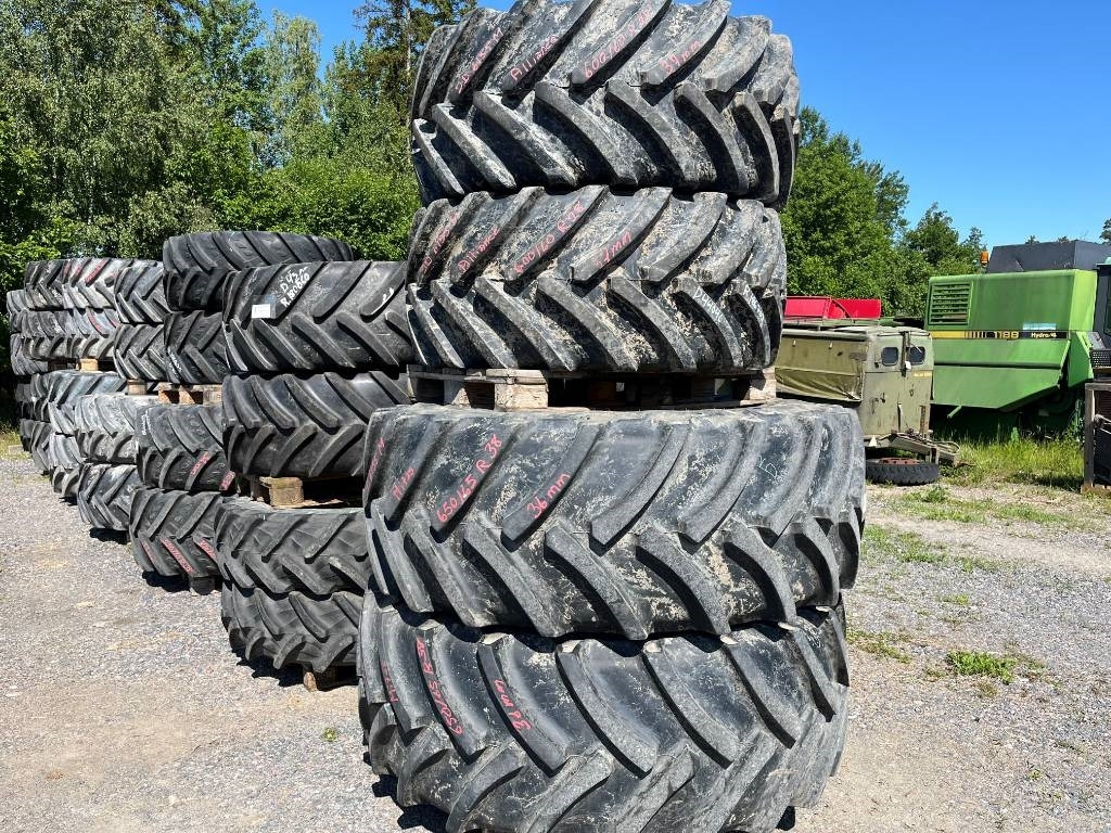 Alliance 650/65R38 600/60R28 till JD 6155 M - Шина для Сельскохозяйственной техники: фото 1 Alliance 650/65R38 600/60R28 till JD 6155 M - Шина для Сельскохозяйственной техники: фото 1