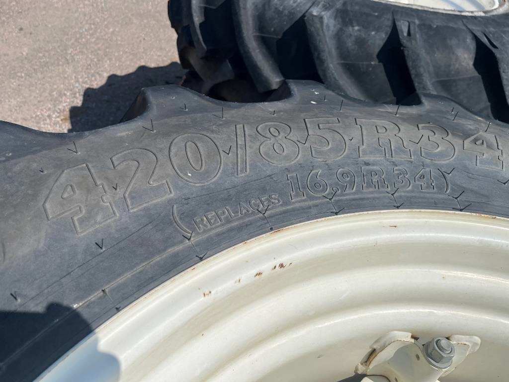 BKT 420/85R34 till New Holland T5070 - Шина для Сельскохозяйственной техники: фото 4 BKT 420/85R34 till New Holland T5070 - Шина для Сельскохозяйственной техники: фото 4