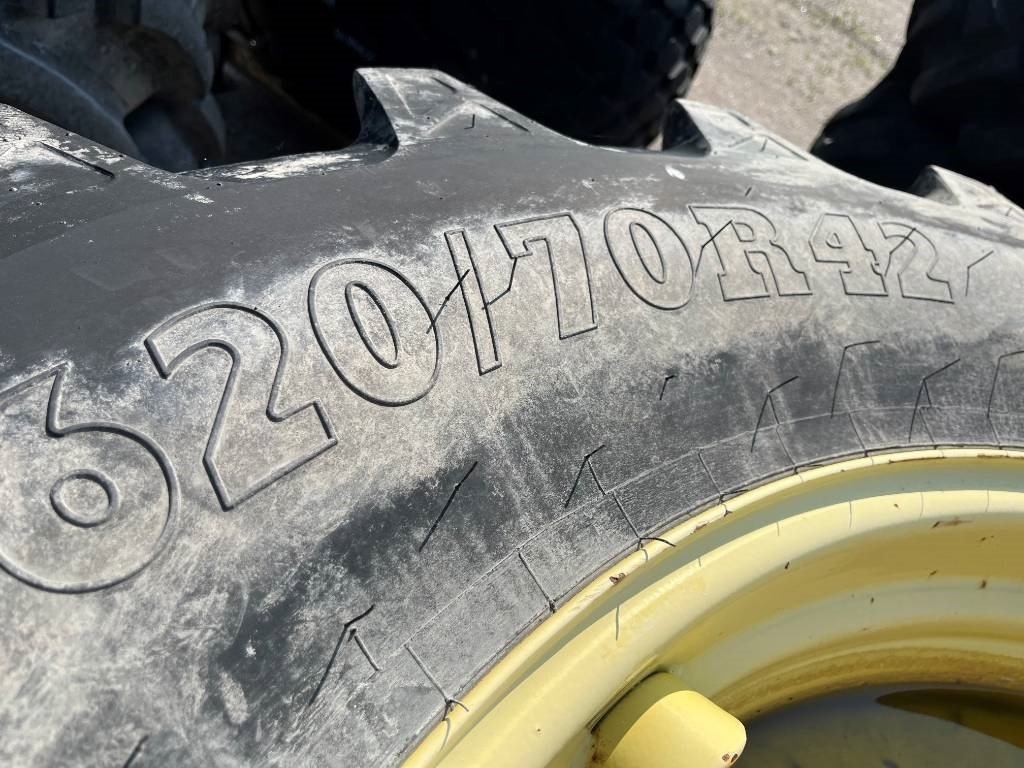 BKT 620/70R42 John Deere 7930 - Шина для Сельскохозяйственной техники: фото 5 BKT 620/70R42 John Deere 7930 - Шина для Сельскохозяйственной техники: фото 5