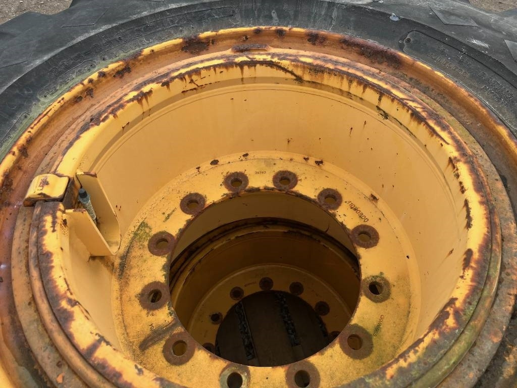Goodyear 23,5-25 Volvo A25 C - Колесо: фото 4 Goodyear 23,5-25 Volvo A25 C - Колесо: фото 4