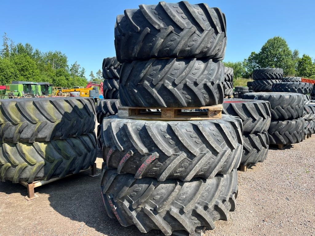 Kleber 520/70R38 480/70R24 till JD 6620 - Шина для Сельскохозяйственной техники: фото 1 Kleber 520/70R38 480/70R24 till JD 6620 - Шина для Сельскохозяйственной техники: фото 1