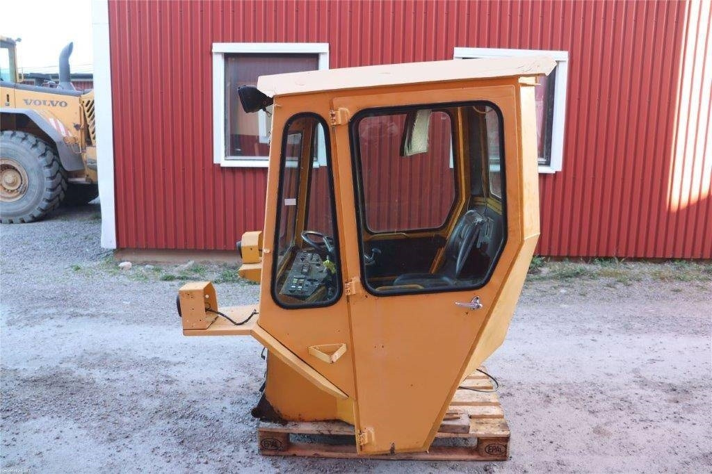 Lundberg 341  - Кабина для Строительной техники: фото 4 Lundberg 341  - Кабина для Строительной техники: фото 4