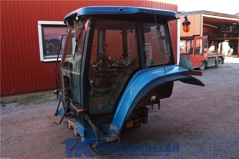 New Holland 8870 - Кабина для Тракторов: фото 3 New Holland 8870 - Кабина для Тракторов: фото 3