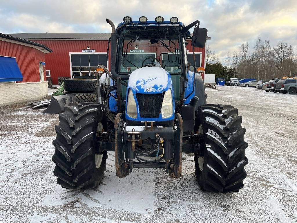 New Holland T 5070 Dismantled. Only spare parts - Трактор: фото 2 New Holland T 5070 Dismantled. Only spare parts - Трактор: фото 2