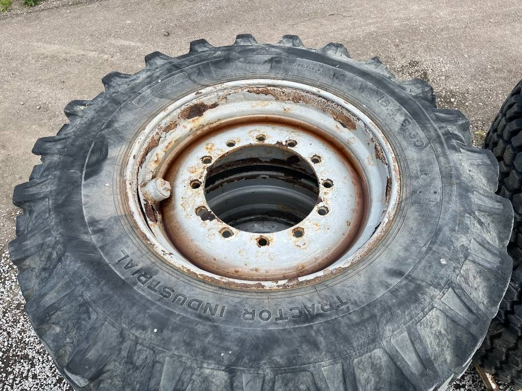 Nokian Industrial 18,4 B 30 Huddig 860 D - Колесо: фото 3 Nokian Industrial 18,4 B 30 Huddig 860 D - Колесо: фото 3