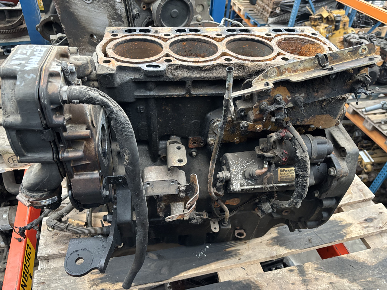Perkins 1104D-E44T Silnik Blok Miska Olejowa Wał CZĘŚCI - Двигатель и запчасти для Строительной техники: фото 1 Perkins 1104D-E44T Silnik Blok Miska Olejowa Wał CZĘŚCI - Двигатель и запчасти для Строительной техники: фото 1