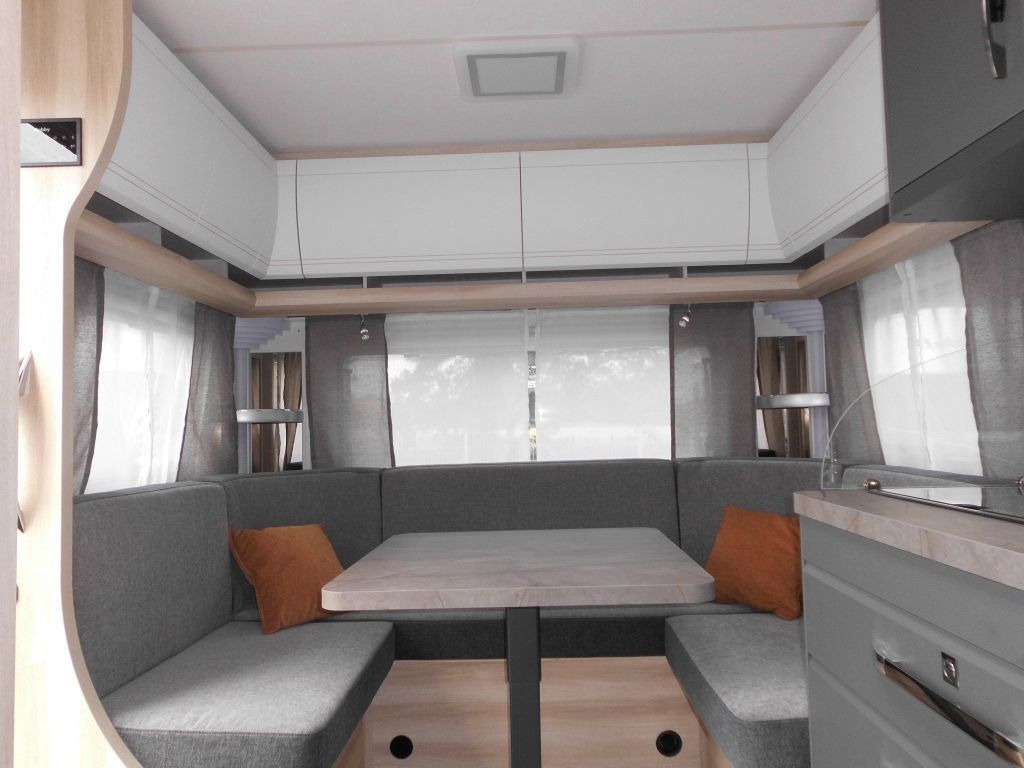Hobby De Luxe 460 UFe 2026 1500kg. Ambiente - Прицеп дача: фото 1 Hobby De Luxe 460 UFe 2026 1500kg. Ambiente - Прицеп дача: фото 1