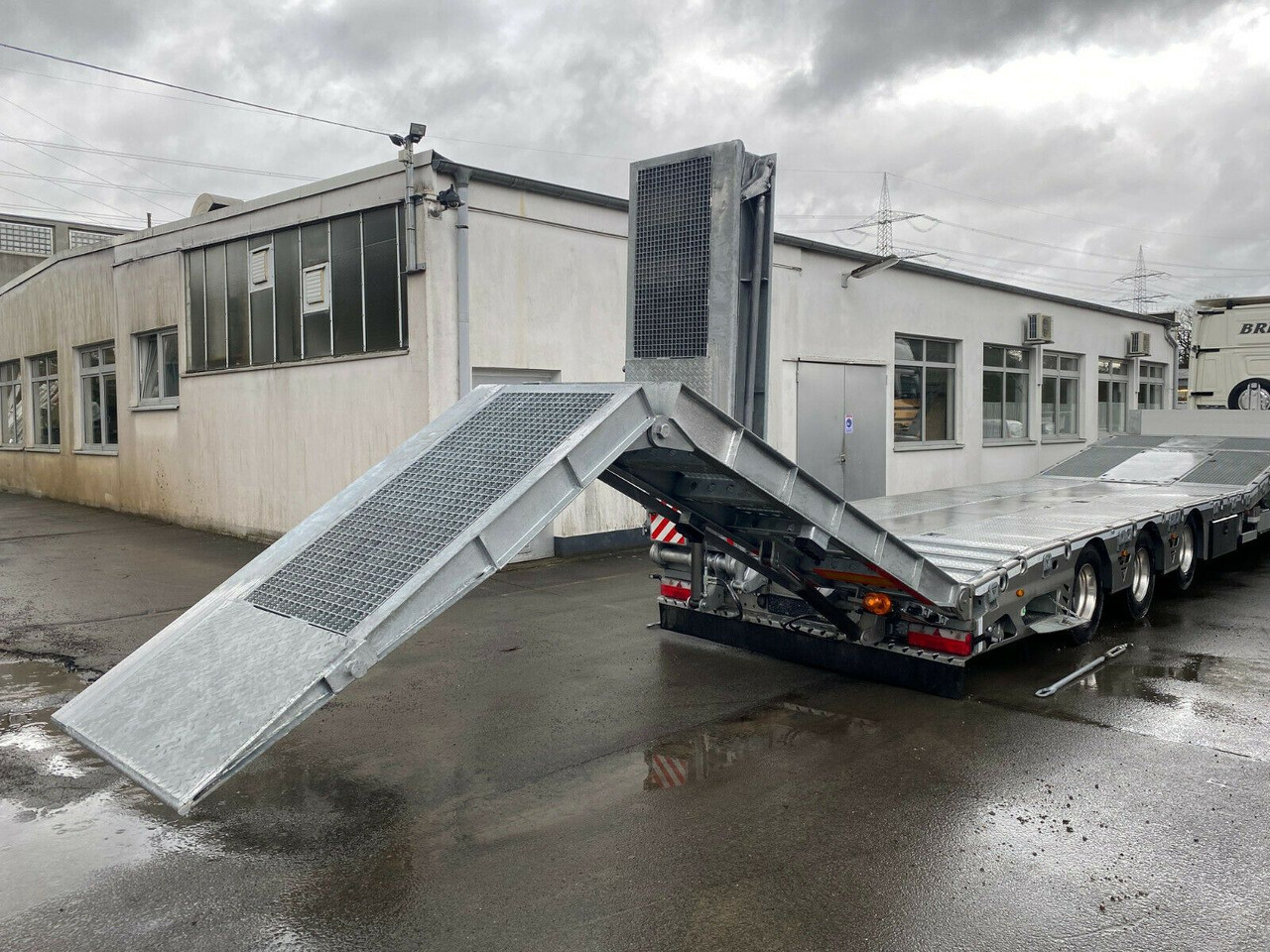 VEGA Verzinkt+LIFT+LENKACHSE+LED - Низкорамный полуприцеп: фото 2 VEGA Verzinkt+LIFT+LENKACHSE+LED - Низкорамный полуприцеп: фото 2