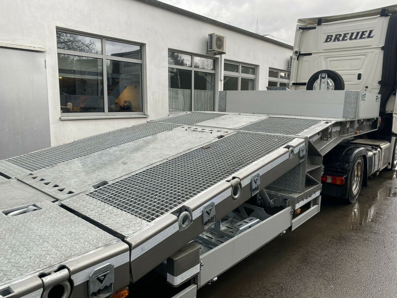 VEGA Verzinkt+LIFT+LENKACHSE+LED - Низкорамный полуприцеп: фото 3 VEGA Verzinkt+LIFT+LENKACHSE+LED - Низкорамный полуприцеп: фото 3