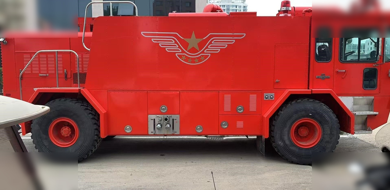 2019 OSHKOSH T1500 - Пожарная машина: фото 1 2019 OSHKOSH T1500 - Пожарная машина: фото 1