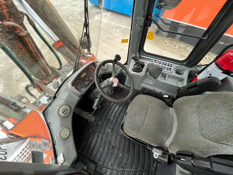 Колёсный погрузчик Doosan DL 300 4x4 AC / CENTRAL LUBRICATION: фото 19