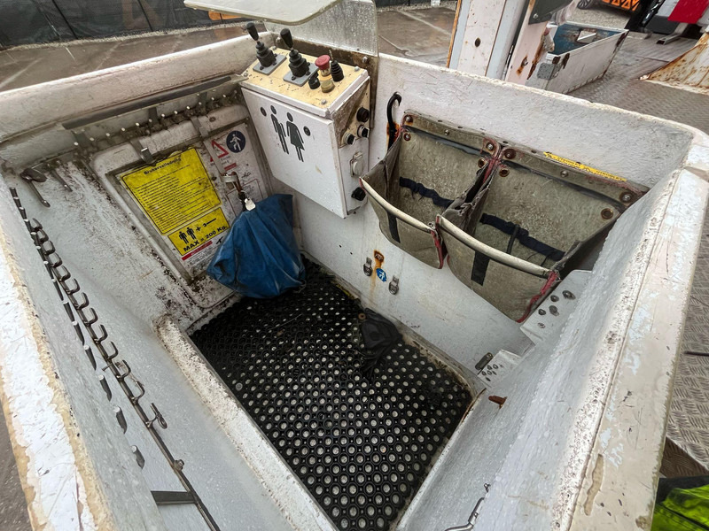 Грузовик, Автоманипулятор Mercedes-Benz Atego 918 4x4 VERSALIFT VST-237-NF / 13,5 m: фото 13