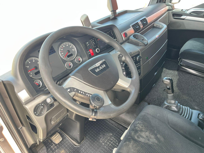 Тентованный грузовик MAN TGX 26.440 6x2 BDF / BOX L=7430 mm: фото 15