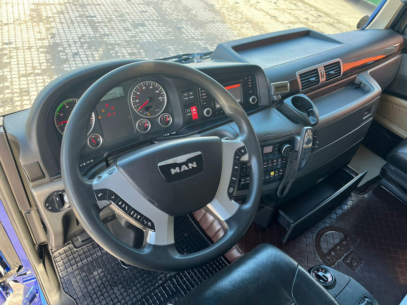 MAN TGX 33.560 6x4 CHASSIS L=6907 mm в лизинг MAN TGX 33.560 6x4 CHASSIS L=6907 mm: фото 15 MAN TGX 33.560 6x4 CHASSIS L=6907 mm в лизинг MAN TGX 33.560 6x4 CHASSIS L=6907 mm: фото 15