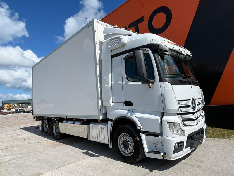 Mercedes-Benz Actros 2551 6x2*4 BOX L=7401mm - Грузовик с закрытым кузовом: фото 4 Mercedes-Benz Actros 2551 6x2*4 BOX L=7401mm - Грузовик с закрытым кузовом: фото 4