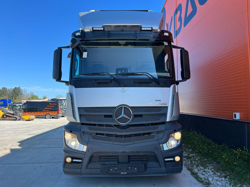 Mercedes-Benz Actros 2551 6x2 FOR SALE AS CHASSIS / CHASSIS L=7600 mm - Грузовик-шасси: фото 2 Mercedes-Benz Actros 2551 6x2 FOR SALE AS CHASSIS / CHASSIS L=7600 mm - Грузовик-шасси: фото 2