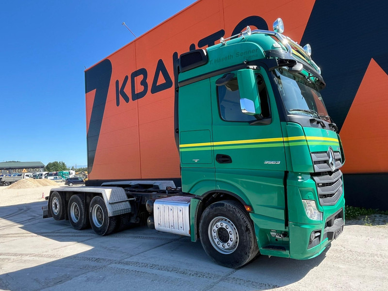 Mercedes-Benz Actros 3563 8x4*4 RETARDER / CHASSIS L=7358 mm - Грузовик-шасси: фото 3 Mercedes-Benz Actros 3563 8x4*4 RETARDER / CHASSIS L=7358 mm - Грузовик-шасси: фото 3