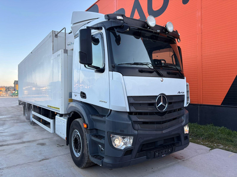 Mercedes-Benz Antos 2545 6x2*4 SUPRA 850 / BOX L=9489 mm / LOW MILEAGE ! - Рефрижератор: фото 3 Mercedes-Benz Antos 2545 6x2*4 SUPRA 850 / BOX L=9489 mm / LOW MILEAGE ! - Рефрижератор: фото 3