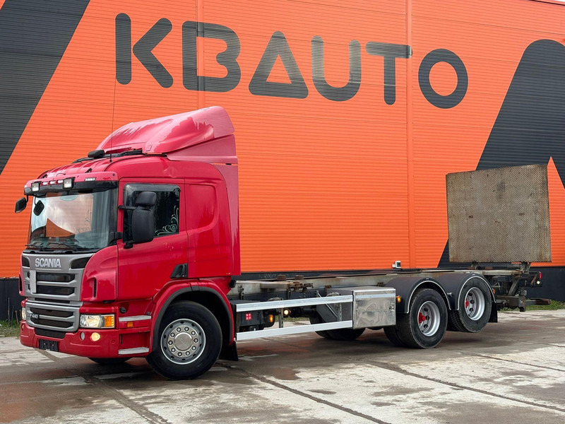 Scania P 440 6x2 RETARDER / CHASSIS L=7741 mm - Грузовик-контейнеровоз/ Сменный кузов: фото 1 Scania P 440 6x2 RETARDER / CHASSIS L=7741 mm - Грузовик-контейнеровоз/ Сменный кузов: фото 1