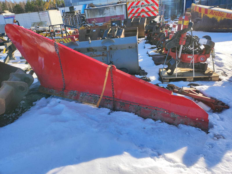 Svedala ARBRÅ HYDRAULIC STRAIGHT SNOW PLOW / LUMESAHK - Снегоуборочная машина: фото 1 Svedala ARBRÅ HYDRAULIC STRAIGHT SNOW PLOW / LUMESAHK - Снегоуборочная машина: фото 1