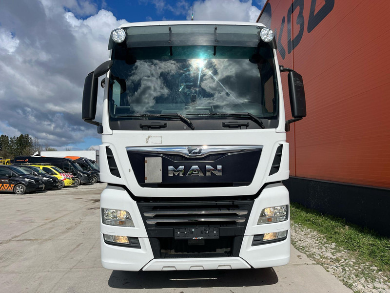 MAN TGX 28.500 6x2 XXL / HYDRAULICS / INTARDER / DOUBLE BOGIE - Тягач: фото 3 MAN TGX 28.500 6x2 XXL / HYDRAULICS / INTARDER / DOUBLE BOGIE - Тягач: фото 3