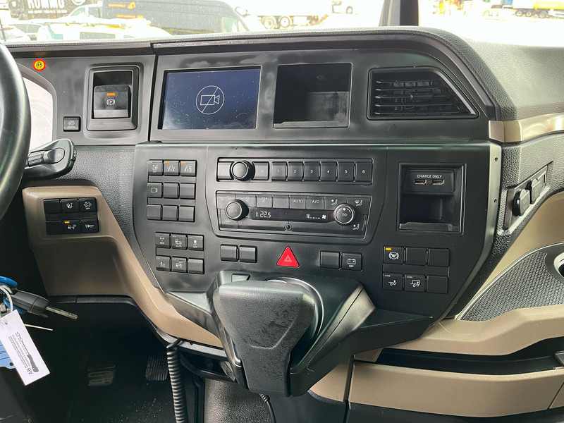 MAN TGX 28.510 6x2 TWIN BED GX CAB / INTARDER / DOUBLE BOGIE в лизинг MAN TGX 28.510 6x2 TWIN BED GX CAB / INTARDER / DOUBLE BOGIE: фото 19 MAN TGX 28.510 6x2 TWIN BED GX CAB / INTARDER / DOUBLE BOGIE в лизинг MAN TGX 28.510 6x2 TWIN BED GX CAB / INTARDER / DOUBLE BOGIE: фото 19