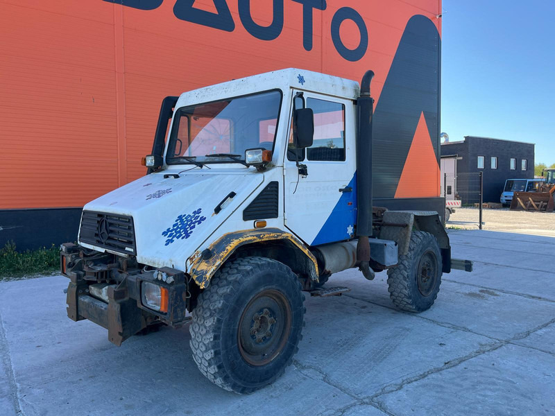 Mercedes-Benz Unimog U130 4x4 - Тягач: фото 2 Mercedes-Benz Unimog U130 4x4 - Тягач: фото 2