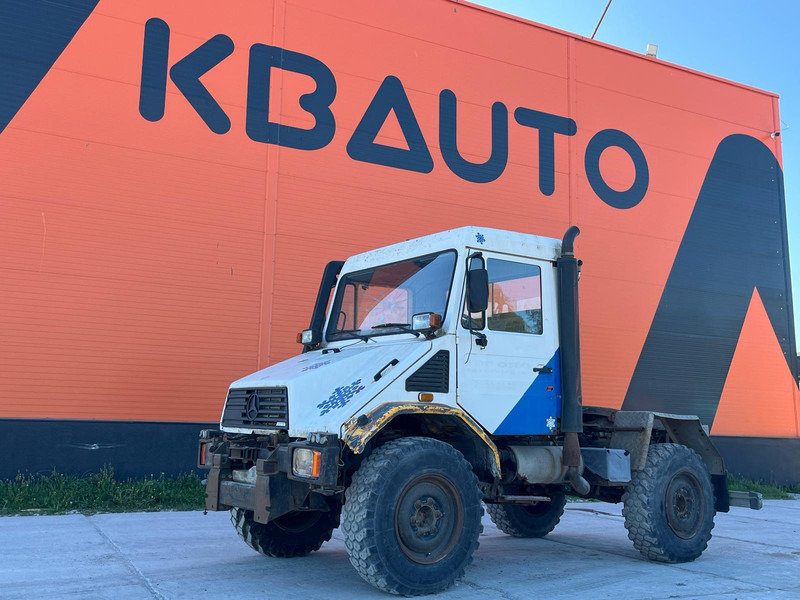 Mercedes-Benz Unimog U130 4x4 - Тягач: фото 1 Mercedes-Benz Unimog U130 4x4 - Тягач: фото 1