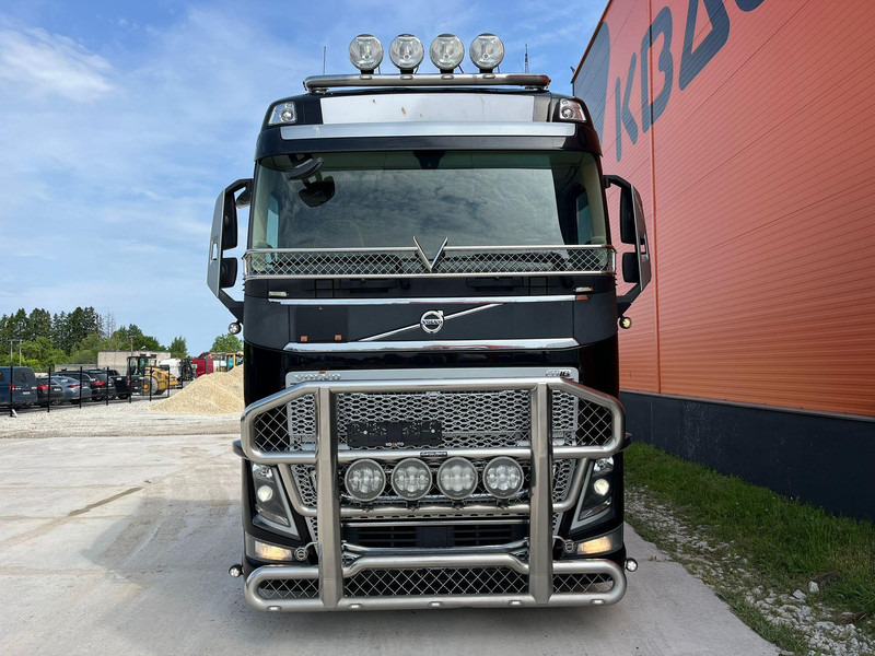 Volvo FH 16 750 6x4 GCW 76 ton / TANDEM AXLE LIFT - Тягач: фото 2 Volvo FH 16 750 6x4 GCW 76 ton / TANDEM AXLE LIFT - Тягач: фото 2
