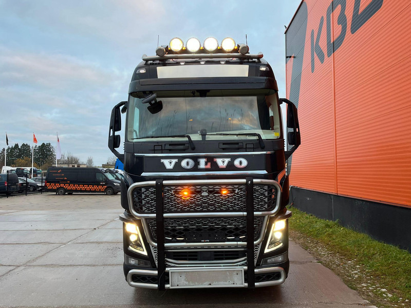 Volvo FH 16 750 6x4 GCW 80 ton / RETARDER / HYDRAULICS / TANDEM AXLE LIFT - Тягач: фото 3 Volvo FH 16 750 6x4 GCW 80 ton / RETARDER / HYDRAULICS / TANDEM AXLE LIFT - Тягач: фото 3