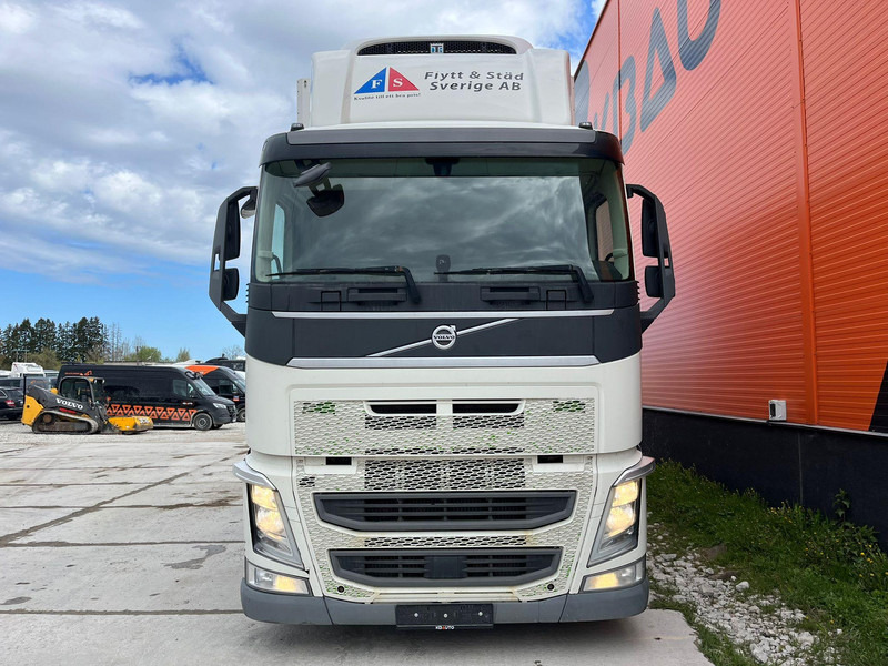 Volvo FH 460 6x2*4 FOR SALE AS CHASSIS / CHASSIS L=7400 mm - Грузовик-шасси: фото 3 Volvo FH 460 6x2*4 FOR SALE AS CHASSIS / CHASSIS L=7400 mm - Грузовик-шасси: фото 3