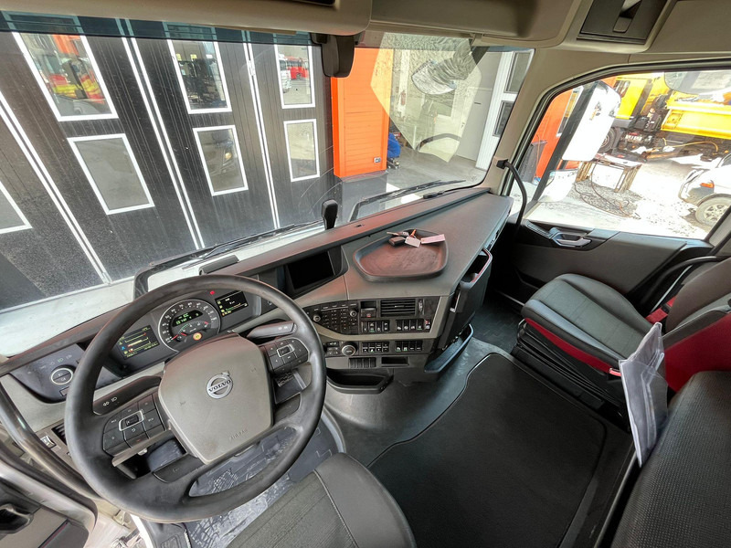 Volvo FH 460 6x2*4 FOR SALE AS CHASSIS / CHASSIS L=7400 mm в лизинг Volvo FH 460 6x2*4 FOR SALE AS CHASSIS / CHASSIS L=7400 mm: фото 18