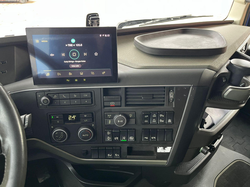 Volvo FH 500 8x4*4 GLOBE XL / RETARDER / CHASSIS L=7589 mm в лизинг Volvo FH 500 8x4*4 GLOBE XL / RETARDER / CHASSIS L=7589 mm: фото 16