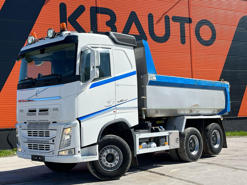 Volvo FH 540 6x4 RETARDER / TANDEM AXLE LIFT / BIG AXLES / BOX L=4488 mm - Самосвал: фото 1 Volvo FH 540 6x4 RETARDER / TANDEM AXLE LIFT / BIG AXLES / BOX L=4488 mm - Самосвал: фото 1