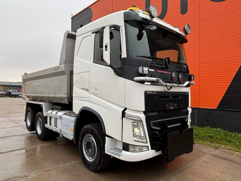 Volvo FH 540 6x4 RETARDER / TANDEM AXLE LIFT / SNOWPLOW EQUIPMENT / BOX L = 4473 mm - Самосвал: фото 4 Volvo FH 540 6x4 RETARDER / TANDEM AXLE LIFT / SNOWPLOW EQUIPMENT / BOX L = 4473 mm - Самосвал: фото 4
