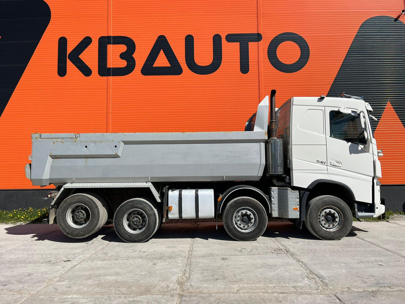 Volvo FH 540 8x4 RETARDER / TANDEM AXLE LIFT / BIG AXLES / BOX L=5704 mm - Самосвал: фото 4 Volvo FH 540 8x4 RETARDER / TANDEM AXLE LIFT / BIG AXLES / BOX L=5704 mm - Самосвал: фото 4