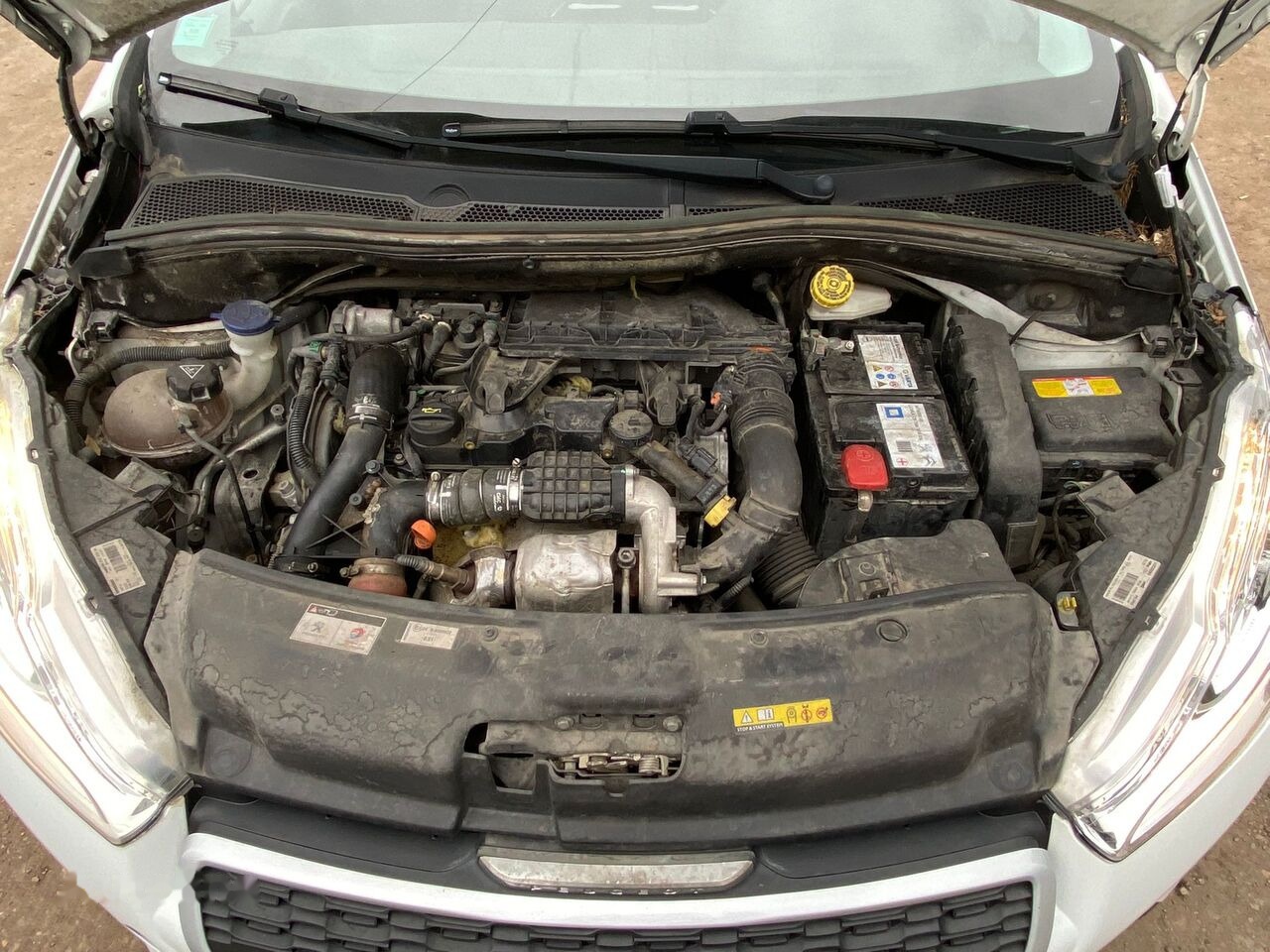 Хэтчбек Peugeot 208: фото 9