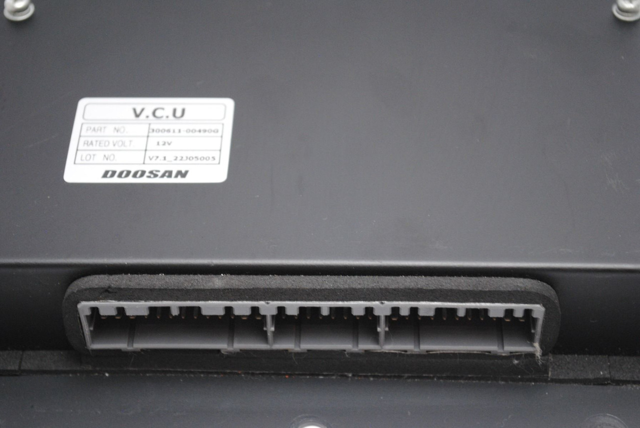 Controller vcu Doosan 300611-00490G 12V - Блок управления для Строительной техники: фото 4 Controller vcu Doosan 300611-00490G 12V - Блок управления для Строительной техники: фото 4