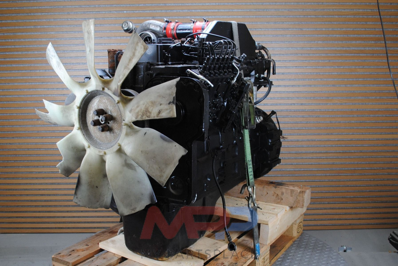 Komatsu 6D114 - Двигатель: фото 1 Komatsu 6D114 - Двигатель: фото 1