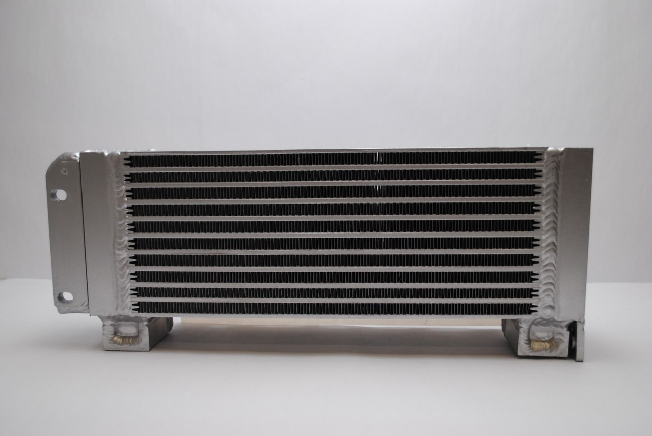 Oliekoeler 04102800 / 04281090 voor Deutz BF4L2011, D2011 L04 I, TD2011 - Масляный радиатор для Строительной техники: фото 2 Oliekoeler 04102800 / 04281090 voor Deutz BF4L2011, D2011 L04 I, TD2011 - Масляный радиатор для Строительной техники: фото 2