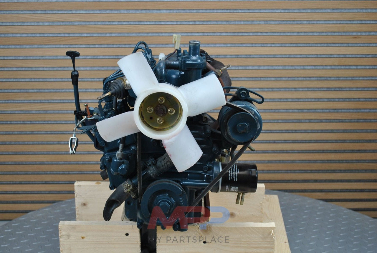 Yanmar Komatsu 3D67 - Двигатель: фото 4 Yanmar Komatsu 3D67 - Двигатель: фото 4