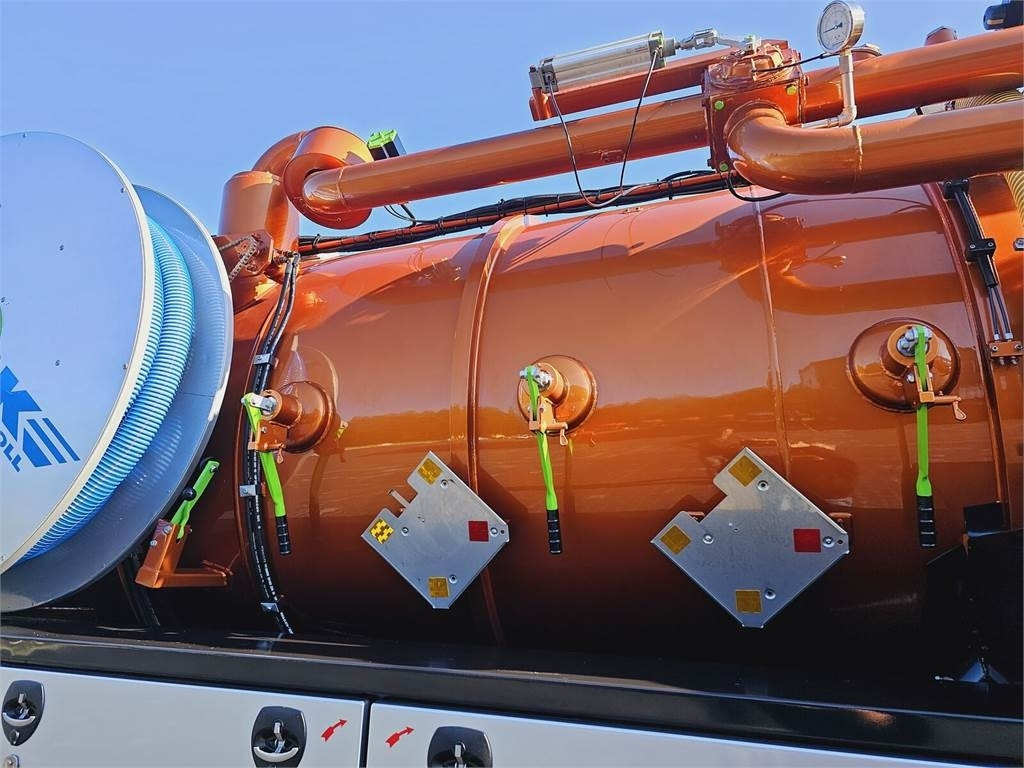 MAN WUKO KROLL ADR COMBI FOR SEWER CLEANING - Коммунальная/ Специальная техника: фото 5 MAN WUKO KROLL ADR COMBI FOR SEWER CLEANING - Коммунальная/ Специальная техника: фото 5
