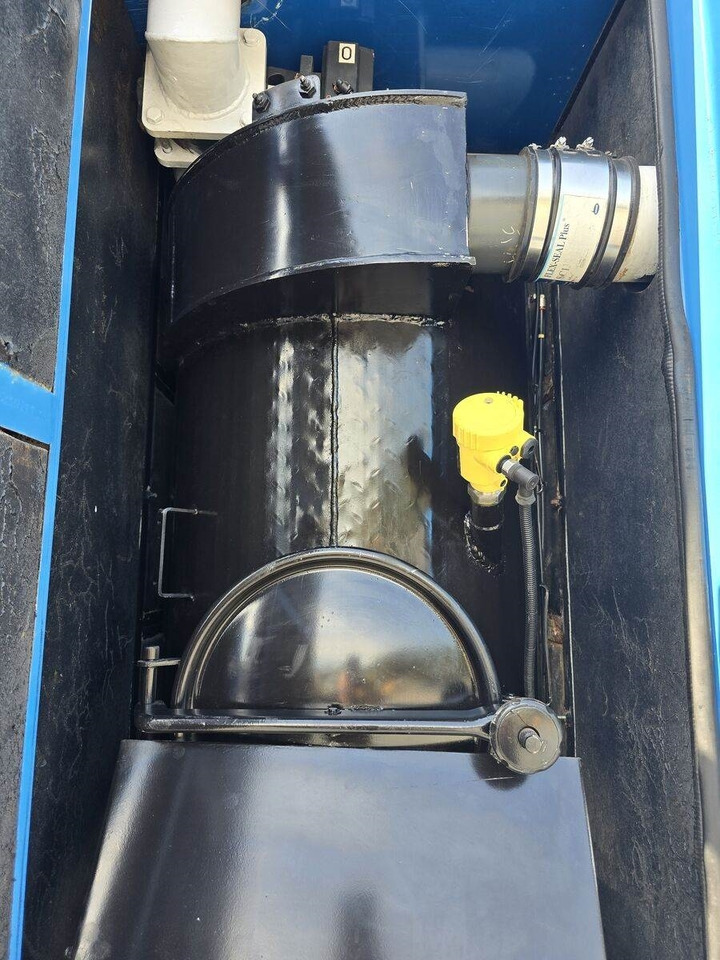 Ассенизатор Renault 4x2 WUKO RIVARD for collecting liquid waste: фото 12