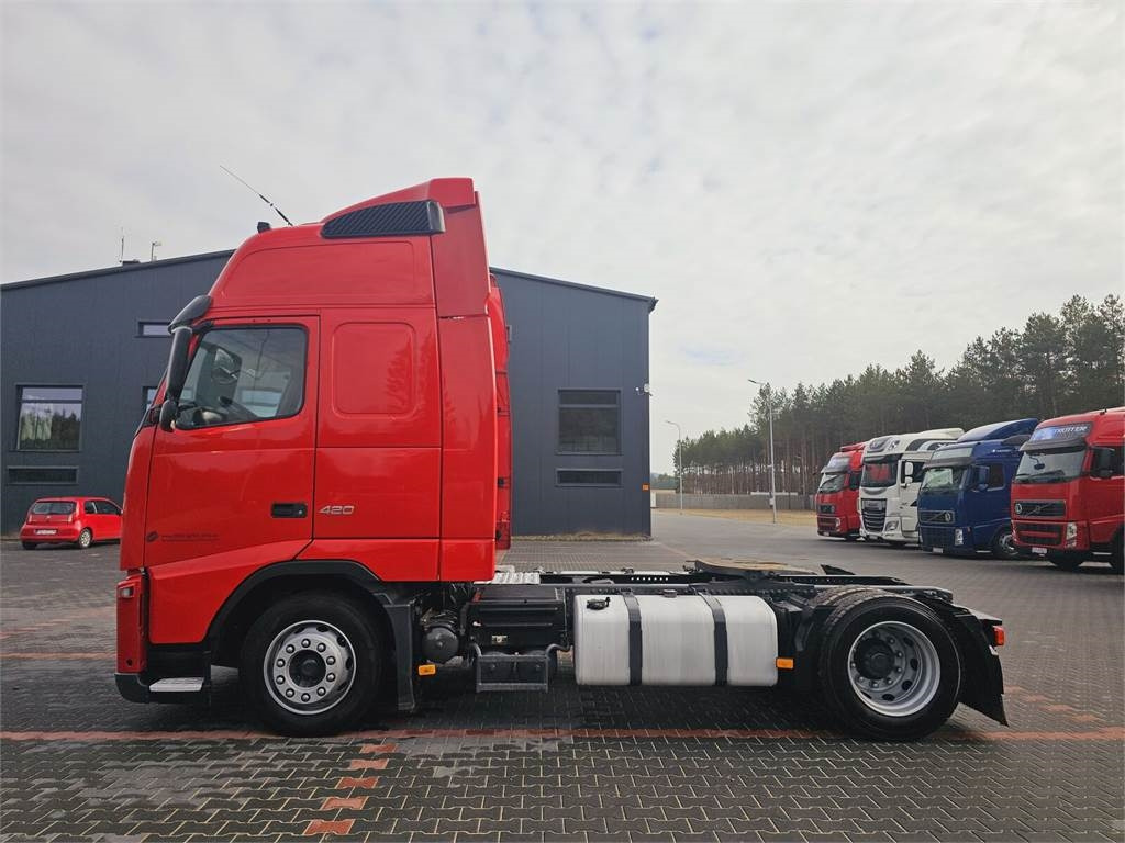 Volvo FH13 XXL EURO 5 2011 + KRONE MEGA RAISE - Тягач: фото 5 Volvo FH13 XXL EURO 5 2011 + KRONE MEGA RAISE - Тягач: фото 5
