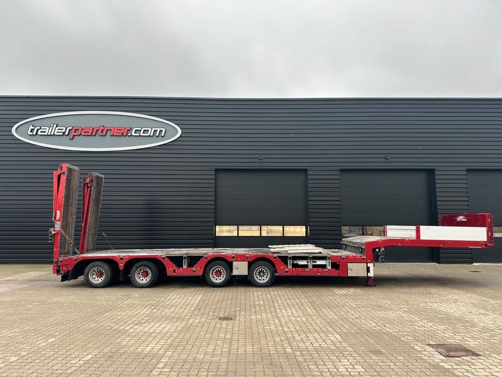 Emtech AMT 4 achs tieflader / radmulden / zwangslenkung Emtech AMT 4 achs tieflader / radmulden / zwangslenkung - Низкорамный полуприцеп: фото 1 Emtech AMT 4 achs tieflader / radmulden / zwangslenkung Emtech AMT 4 achs tieflader / radmulden / zwangslenkung - Низкорамный полуприцеп: фото 1