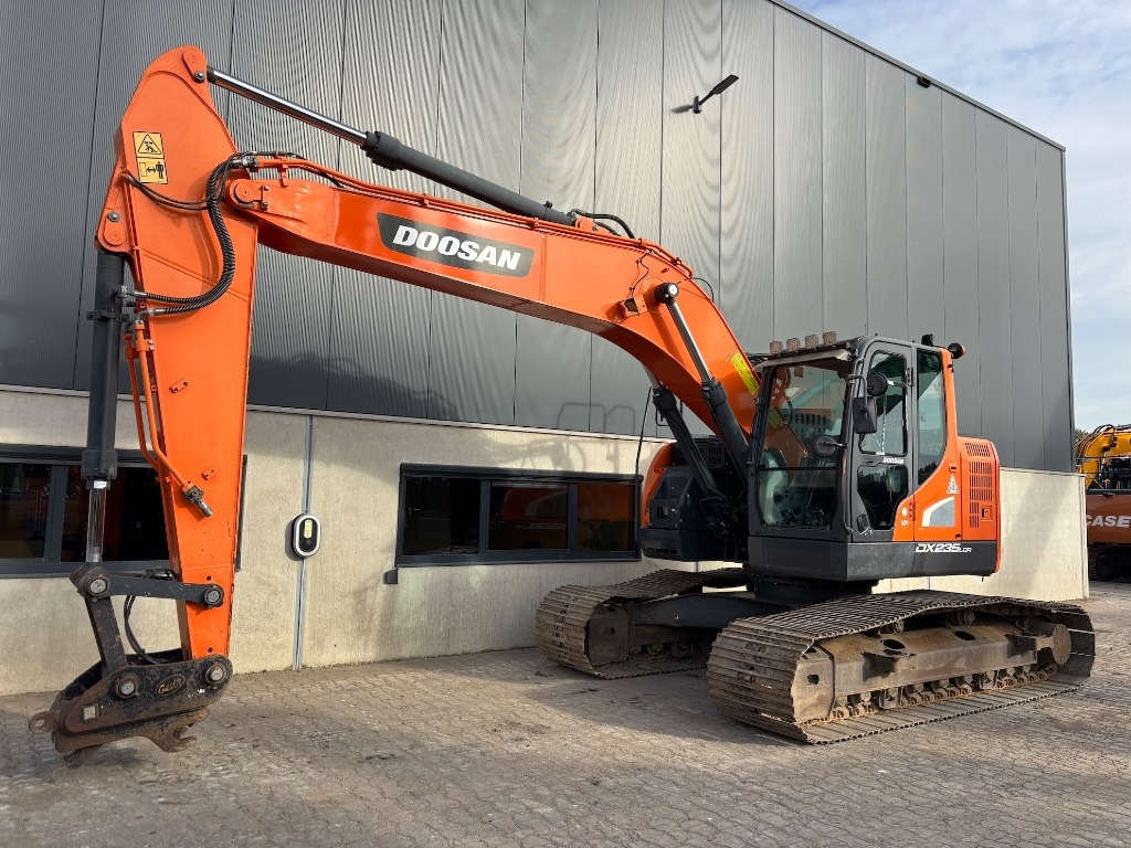Doosan DX 235 LCR-5 - DX235 - DX235LCR - 235 - Гусеничный экскаватор: фото 1 Doosan DX 235 LCR-5 - DX235 - DX235LCR - 235 - Гусеничный экскаватор: фото 1