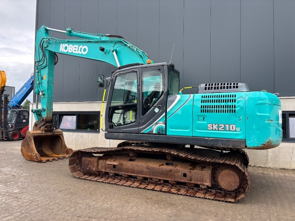 Kobelco SK 210 LC-10 - Гусеничный экскаватор: фото 2 Kobelco SK 210 LC-10 - Гусеничный экскаватор: фото 2