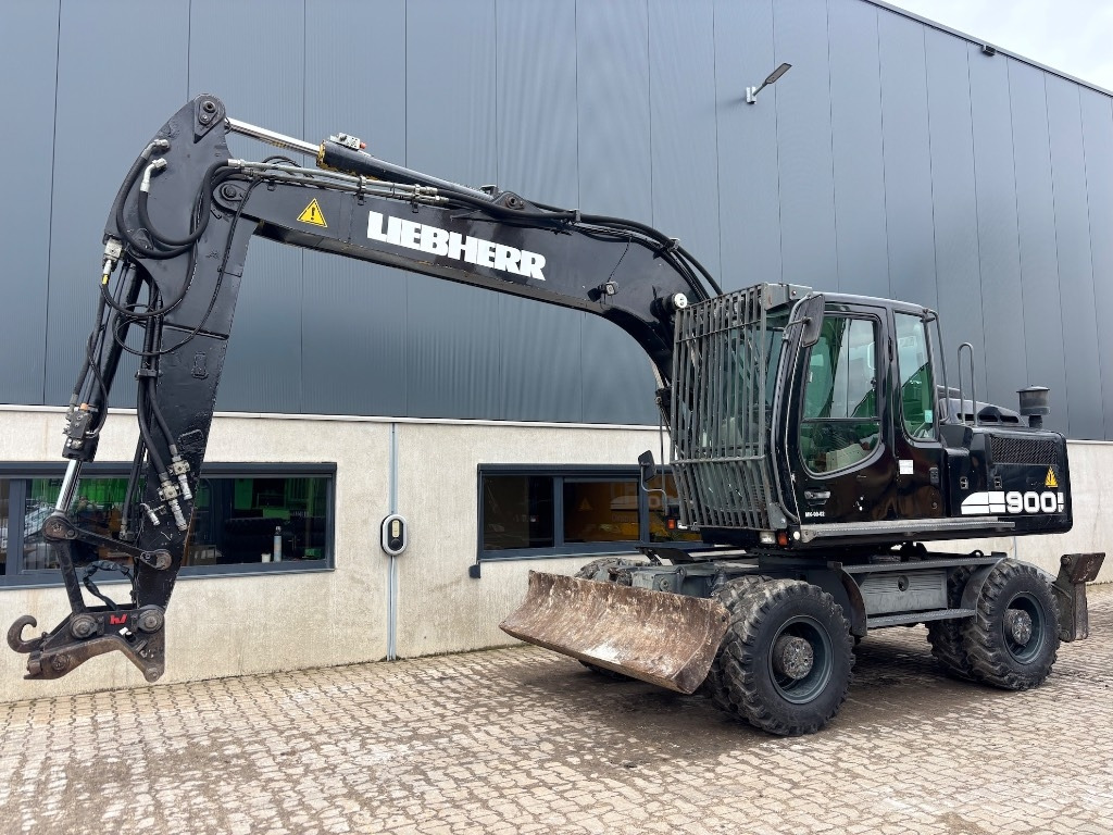 Liebherr A 900 C - A900 - A 904 C - Колёсный экскаватор: фото 1 Liebherr A 900 C - A900 - A 904 C - Колёсный экскаватор: фото 1