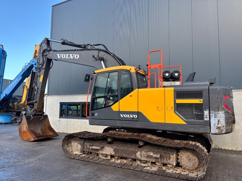 Volvo EC 220 E - EC 220EL - EC220EL - EC 220 L - Гусеничный экскаватор: фото 2 Volvo EC 220 E - EC 220EL - EC220EL - EC 220 L - Гусеничный экскаватор: фото 2