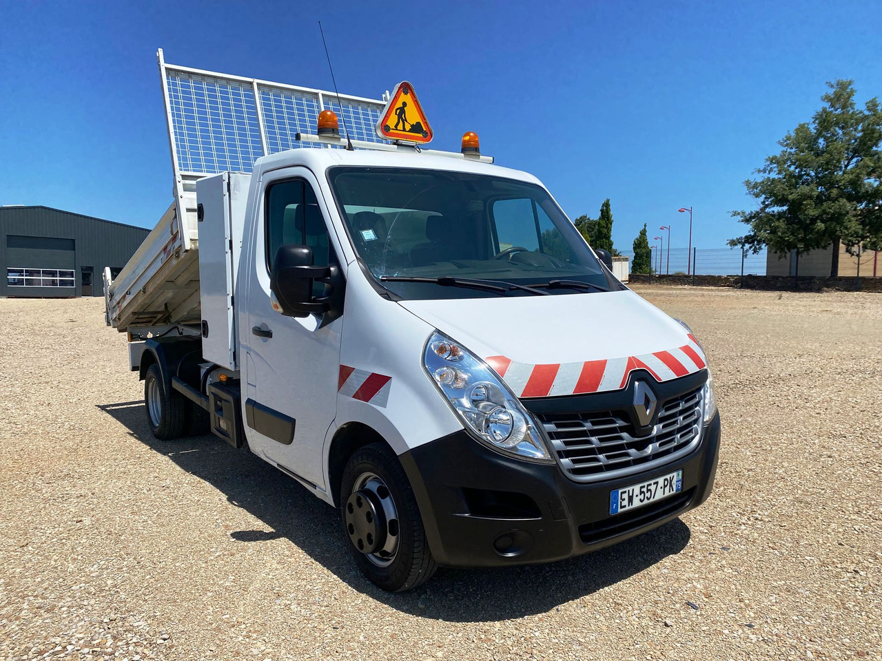 RENAULT Master III 2.3 DCI 165 ENERGY GRAND CONFORT BENNE+COFFRE - Малотоннажный самосвал: фото 2 RENAULT Master III 2.3 DCI 165 ENERGY GRAND CONFORT BENNE+COFFRE - Малотоннажный самосвал: фото 2